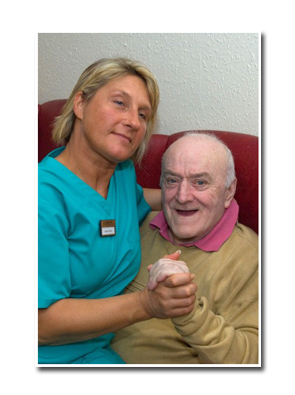 caring for the elderley care homes in reading and aldershot care facilities manor cae homes caring for the elderly happy care homes dimensia care 
